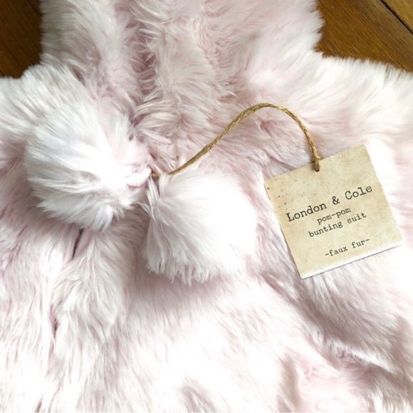 LONDON & COLE Infant Pink Faux Fur Pom Pom Baby Bunting NWT - Picture 2 of 7
